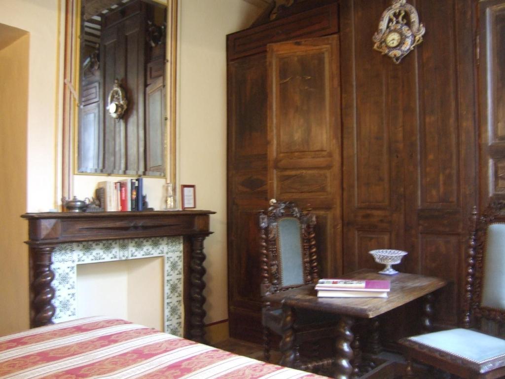 Bed and Breakfast Bize de la Tour à Saint-Bonnet-du-Gard Chambre photo