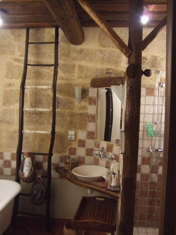 Bed and Breakfast Bize de la Tour à Saint-Bonnet-du-Gard Chambre photo